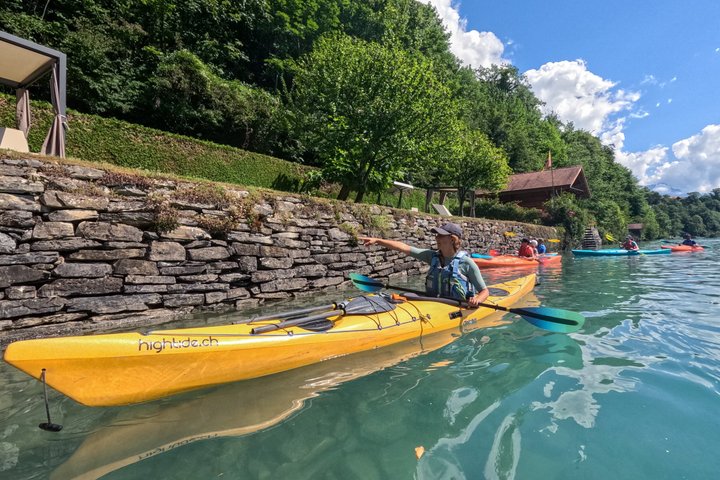 Kayak Tour of the Turquoise Lake Brienz
