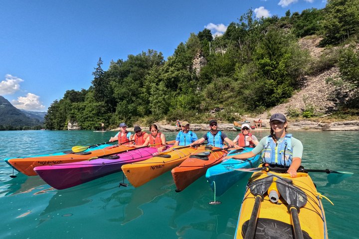 Kayak Tour of the Turquoise Lake Brienz