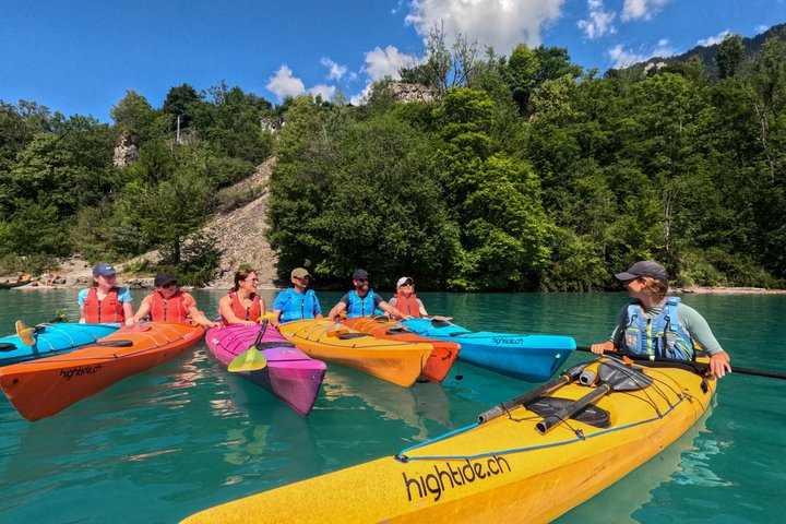 Kayak Tour of the Turquoise Lake Brienz