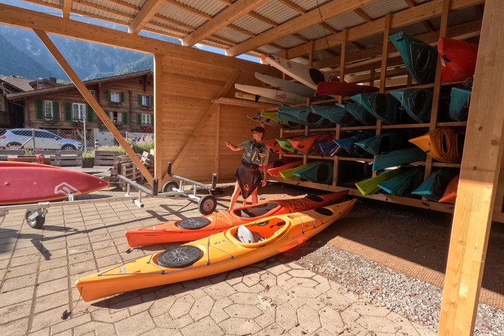Kayak Tour of the Turquoise Lake Brienz