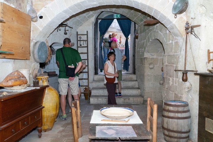 Matera : Sassi tour with the iconic churches carved into the rock