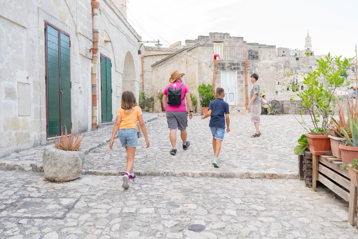 Matera : Sassi tour with the iconic churches carved into the rock