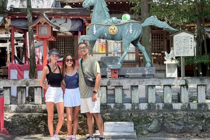 Best of Kochi Half-Day Tour: Castle & Hirome Market
