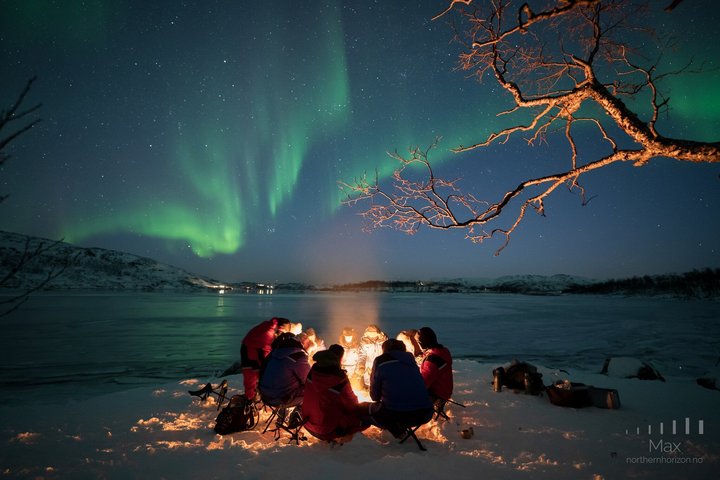 Tromsø: Small Group | Northern Lights Chase + All-Inclusive