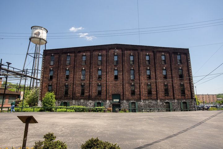 Buffalo Trace Distillery Tour, Tasting, and Transportation