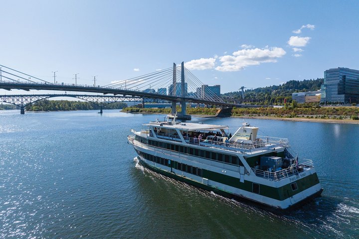 2-hour Lunch Cruise on Willamette River