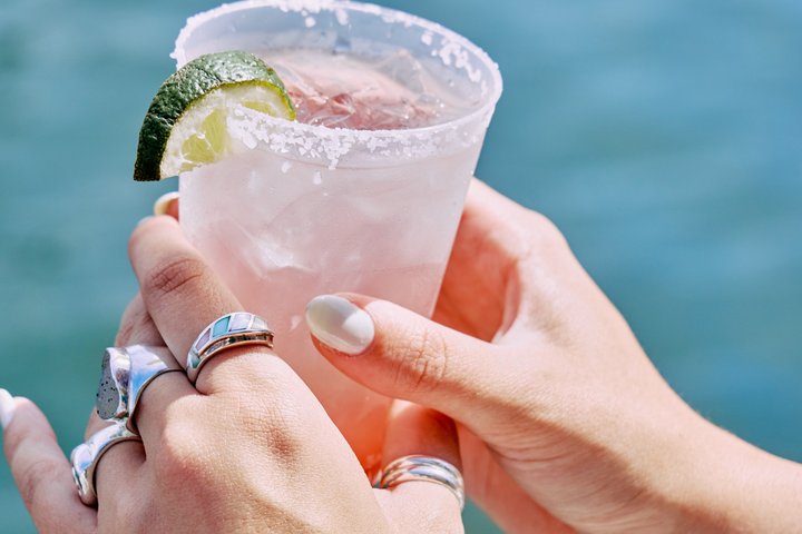 Happy Hour Sightseeing Cruise