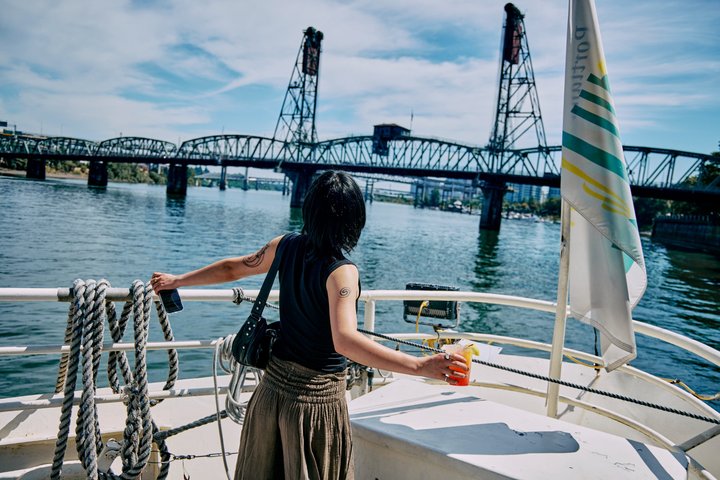 Happy Hour Sightseeing Cruise