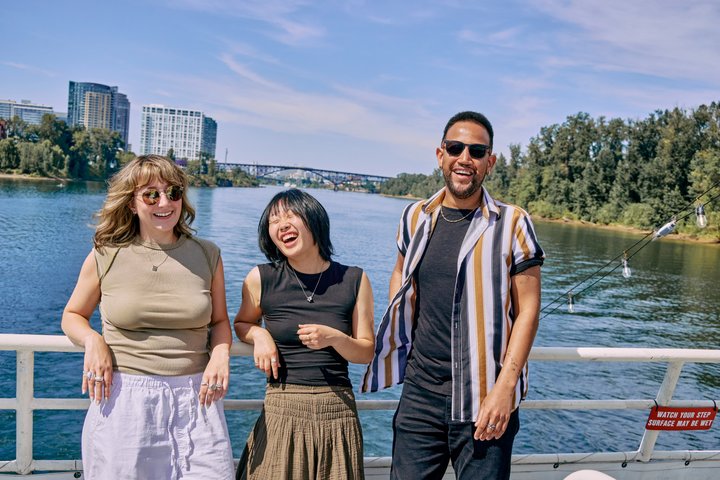 Happy Hour Sightseeing Cruise