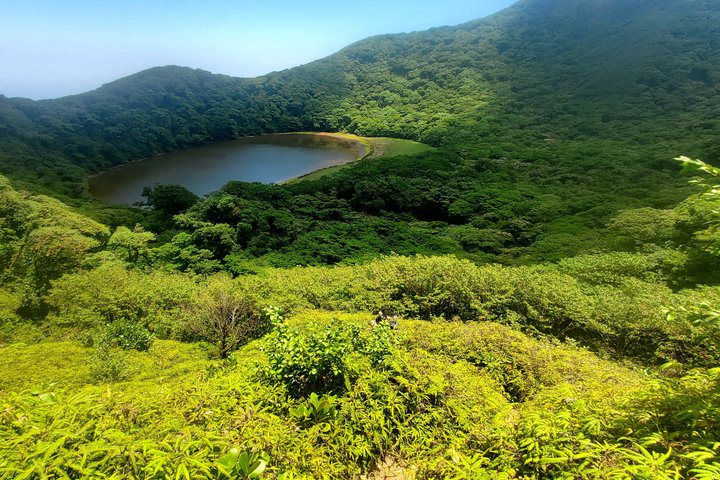 Ometepe trekking - Volcano Maderas By Happy Tours
