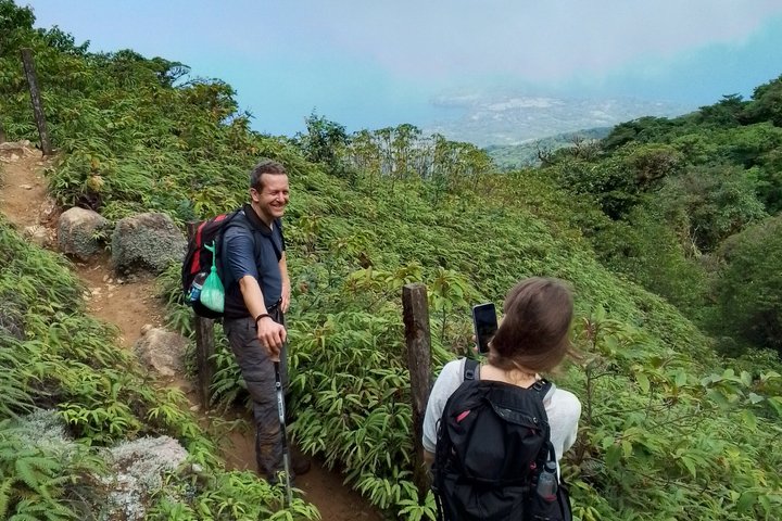 Ometepe trekking - Volcano Maderas By Happy Tours