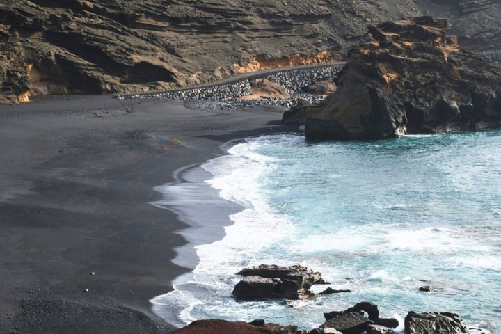 Lanzarote Volcano and Wine Region Tour from Fuerteventura