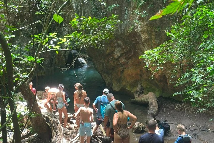 La Leona Waterfall Adventure Hike & Hidden Cave Experience