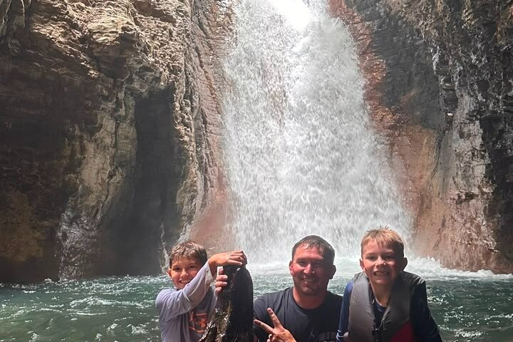 La Leona Waterfall Adventure Hike & Hidden Cave Experience