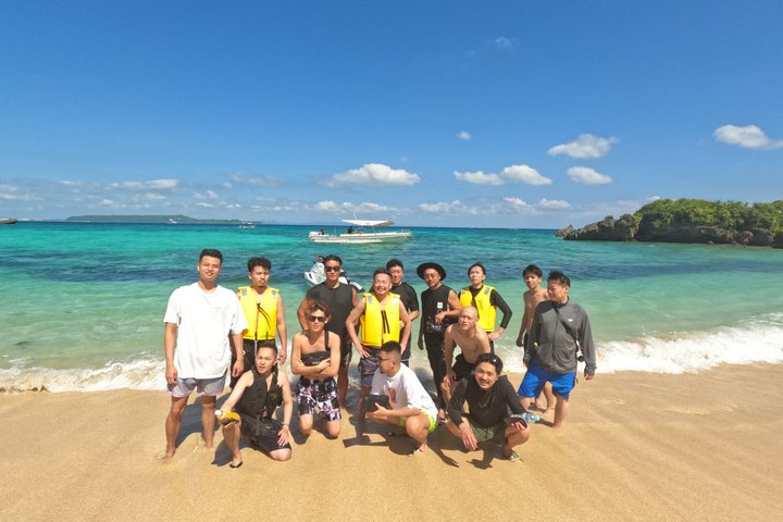 6Hour Luxury Okinawa Private Charter: Snorkeling & Jet Ski
