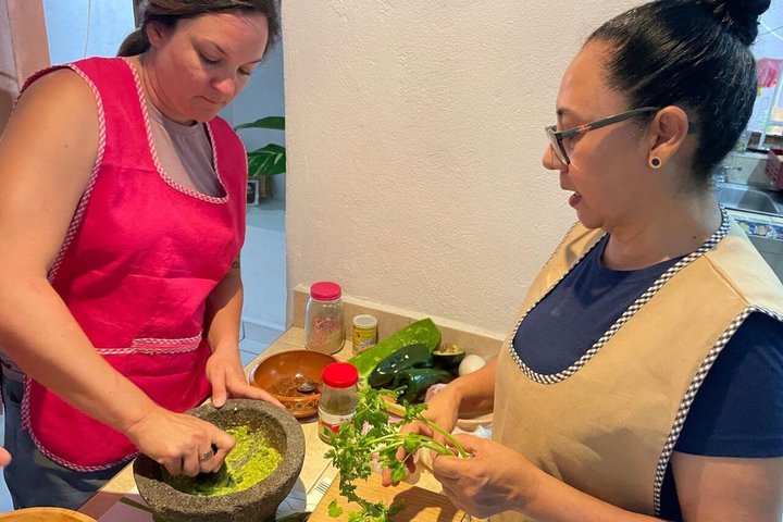 Mexican Cooking Class in Zihuatanejo de Azueta
