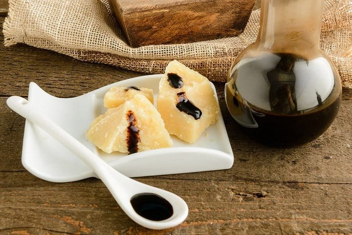 Modena Balsamic Vinegar Tour with Parmigiano and Gelato Tasting