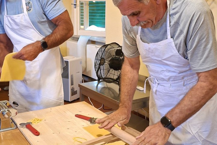 Hands On Pasta and Gelato Cooking Class in LUCCA