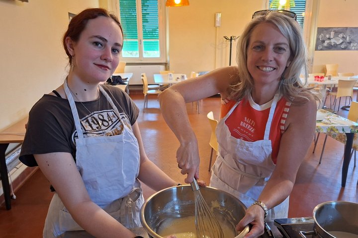 Hands On Pasta and Gelato Cooking Class in LUCCA
