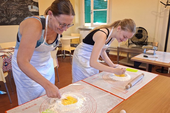 Hands On Pasta and Gelato Cooking Class in LUCCA