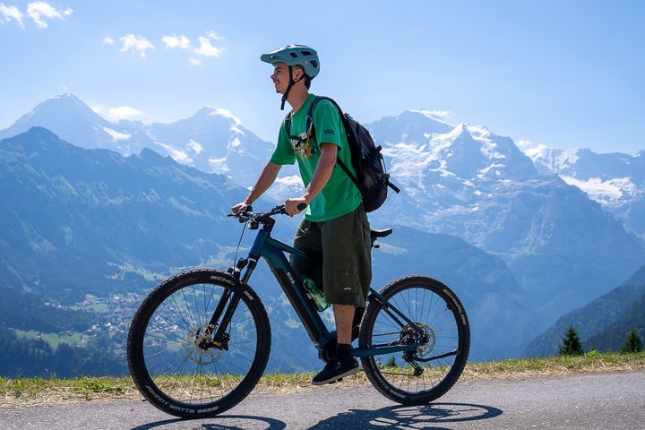 E-Bike Tour to Lauterbrunnen and Isenfluh