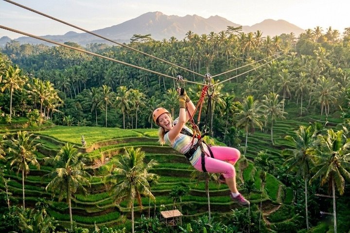 Ubud Private Tour: Waterfalls, Temple and Rice Terraces Swing