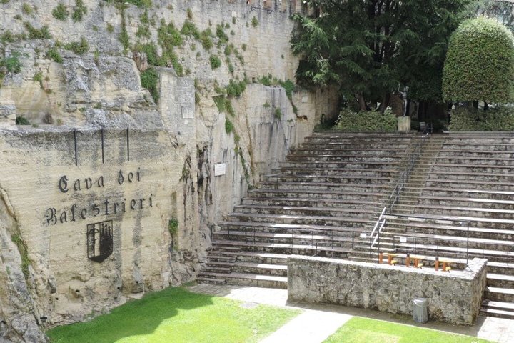 Discover the Ancient Land of San Marino with Transfer