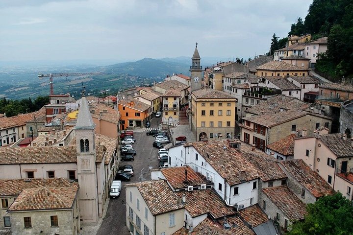 Discover the Ancient Land of San Marino with Transfer