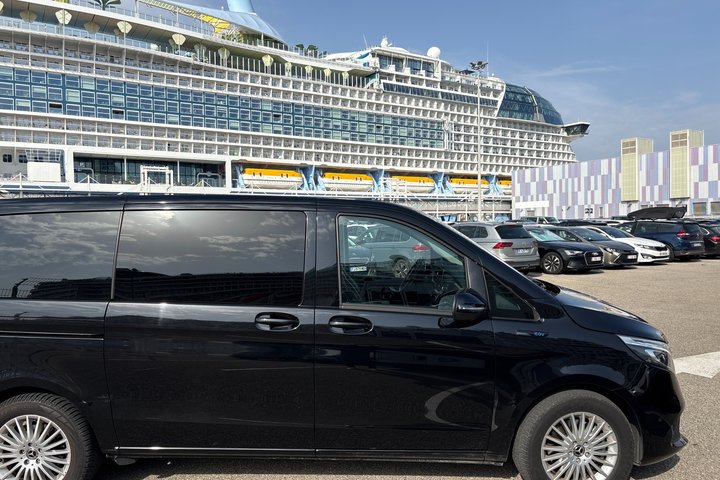 Private van transfer from Marseille airport to Aix en Provence