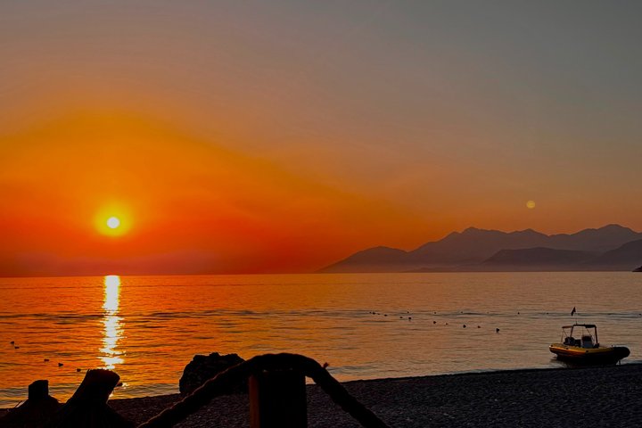 Sarandë: Small-Group Boat Tour with Surprise Extra Stop