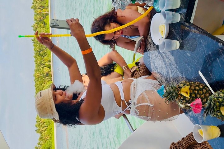 #1 Live DJ Hip Hop adult only Party Boat Unlimited drink sand-bar