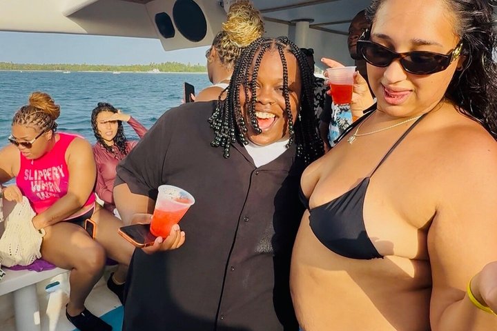 #1 Live DJ Hip Hop adult only Party Boat Unlimited drink sand-bar