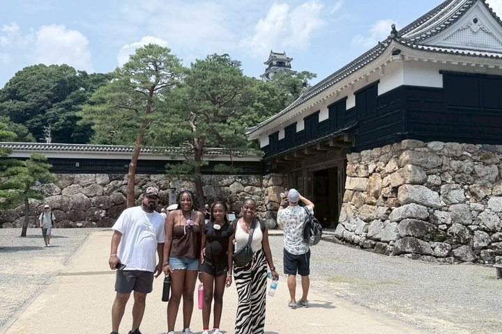 Best of Kochi Half-Day Tour: Castle & Hirome Market