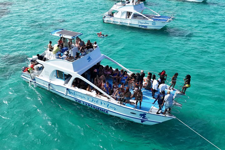 Best Punta Cana Caribbean Hip Hop Party Boat Live DJ & Open Bar