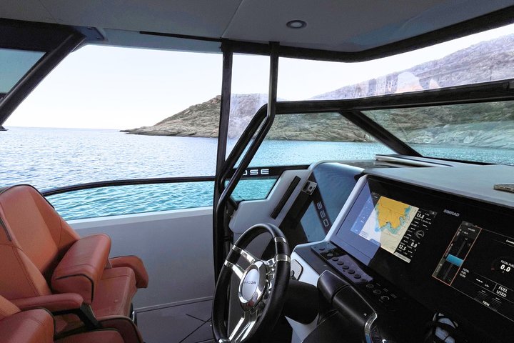 Luxury Private Boat Tour in Ios with the Saxdor 320