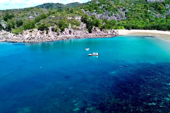 Magnetic Island Adventurer Tour