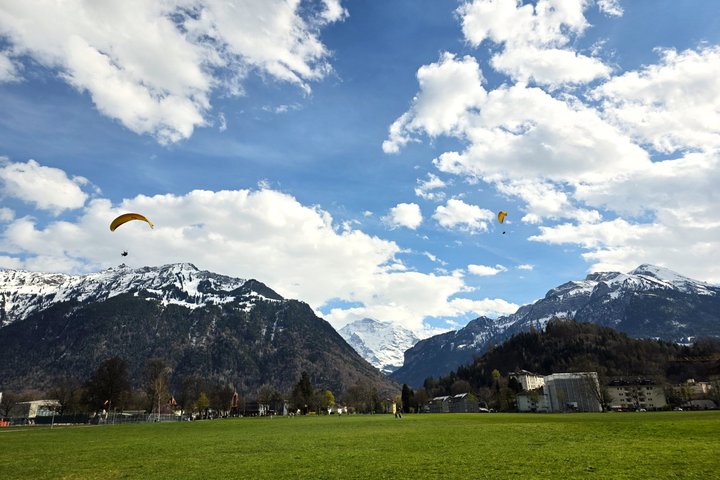 Zurich SkyGlass Bus Tour to Interlaken,Grindelwald &Lauterbrunnen