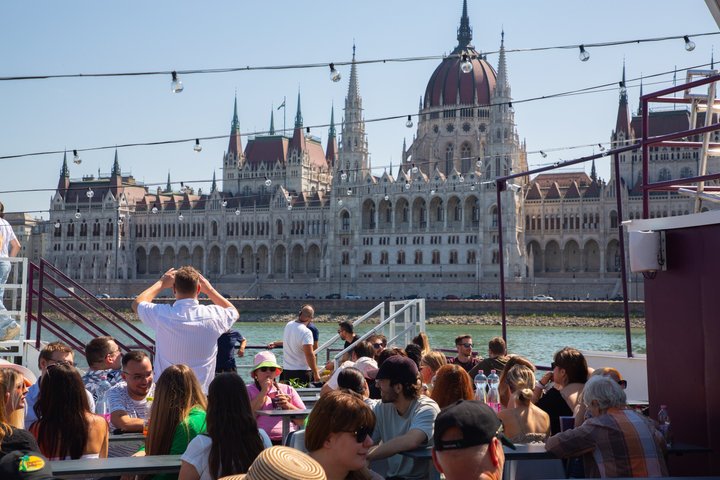 Budapest Danube 1 Hour Sunset or Night Cruise with Audio Guide