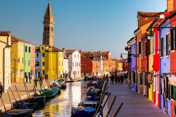 Burano and Mazzorbo A Colorful Dream of Lace and History