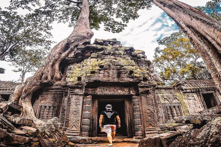 Angkor Wat Sunrise or Sunset Tour with Guide from Siem Reap