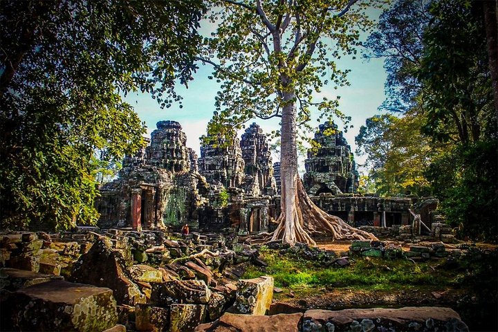 Angkor Wat Sunrise or Sunset Tour with Guide from Siem Reap