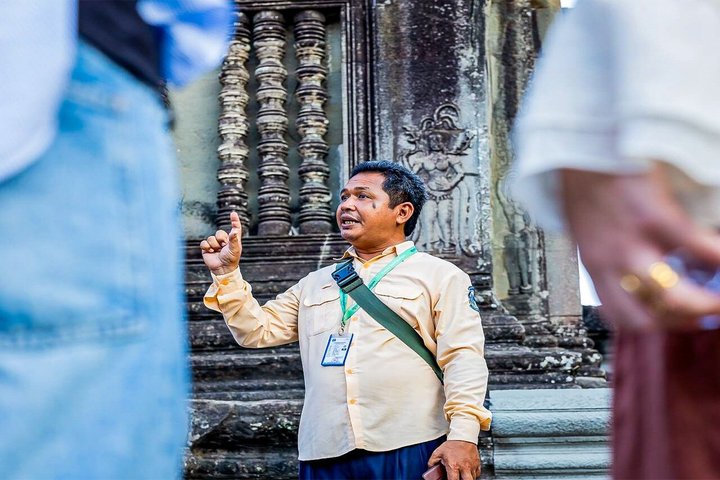 Angkor Wat Sunrise or Sunset Tour with Guide from Siem Reap