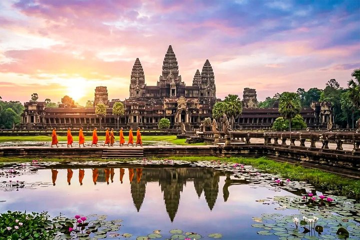 Angkor Wat Sunrise Private Tour with Guide from Siem Reap