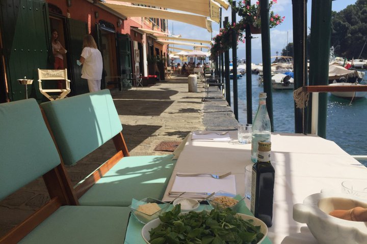 Portofino Boat and Walking Tour with Pesto Cooking & Lunch