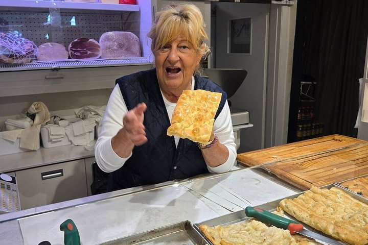 Portofino Boat and Walking Tour with Pesto Cooking & Lunch