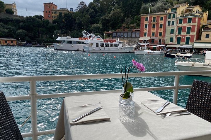 Portofino Boat and Walking Tour with Pesto Cooking & Lunch