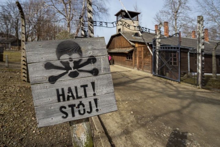 Auschwitz Birkenau Guided Tour with Meeting Point Pickup