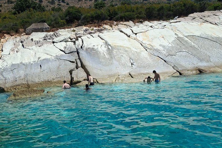 Sarandë: Small-Group Boat Tour with Surprise Extra Stop