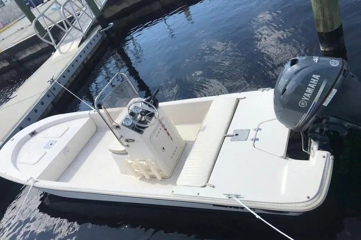 17ft Carolina Skiff Boat Rental at Flamingo Everglades