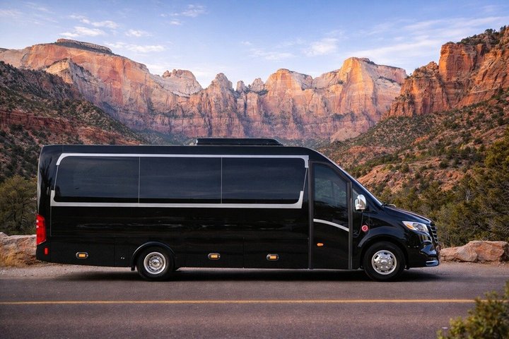Shuttle between Las Vegas, Bryce Canyon, Zion National Park and St George